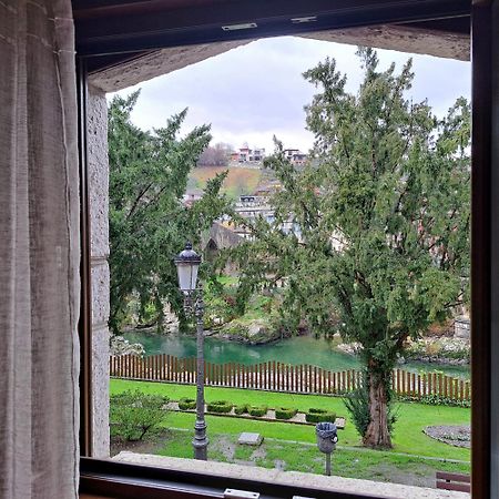Apartamento con terraza al Puente Romano Onís Exterior foto